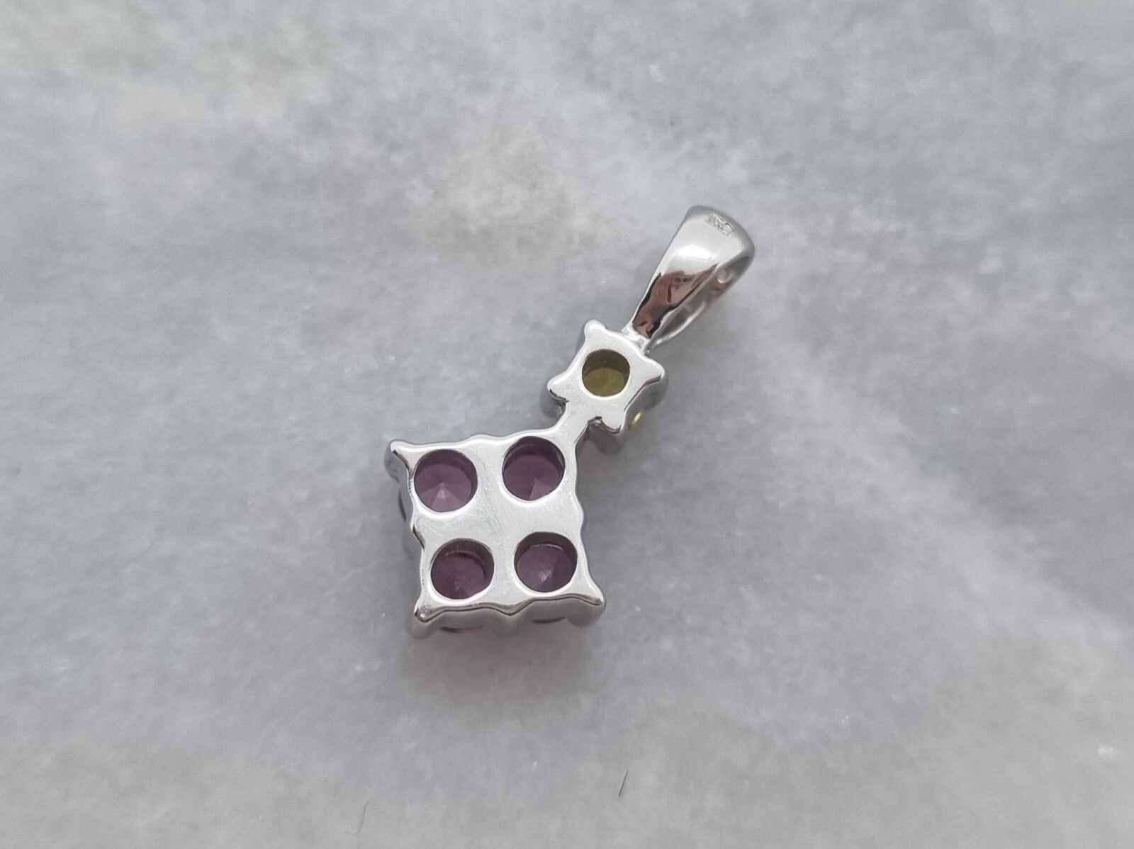 Beautiful Solid 9ct White Gold Square Drop Pendan… - image 4