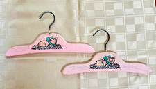 VINTAGE 1930'S LOT OF 2 CHILD SIZE WOOD HANGERS PAINTED KITTEN IN BASKET