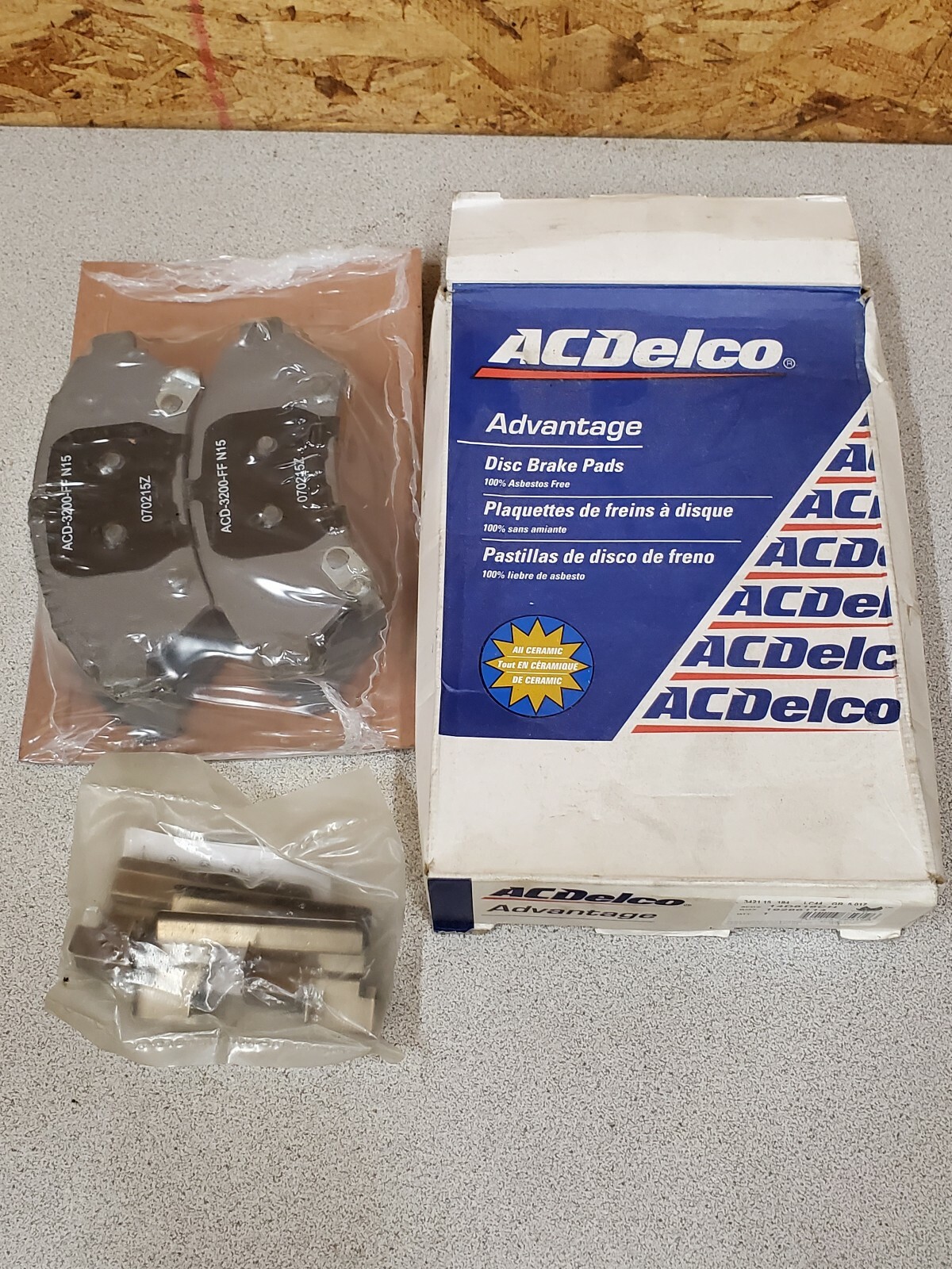 ACDELCO GM Disc Brake Pad Kit GM #19286114,AC #14D818CH,in box 