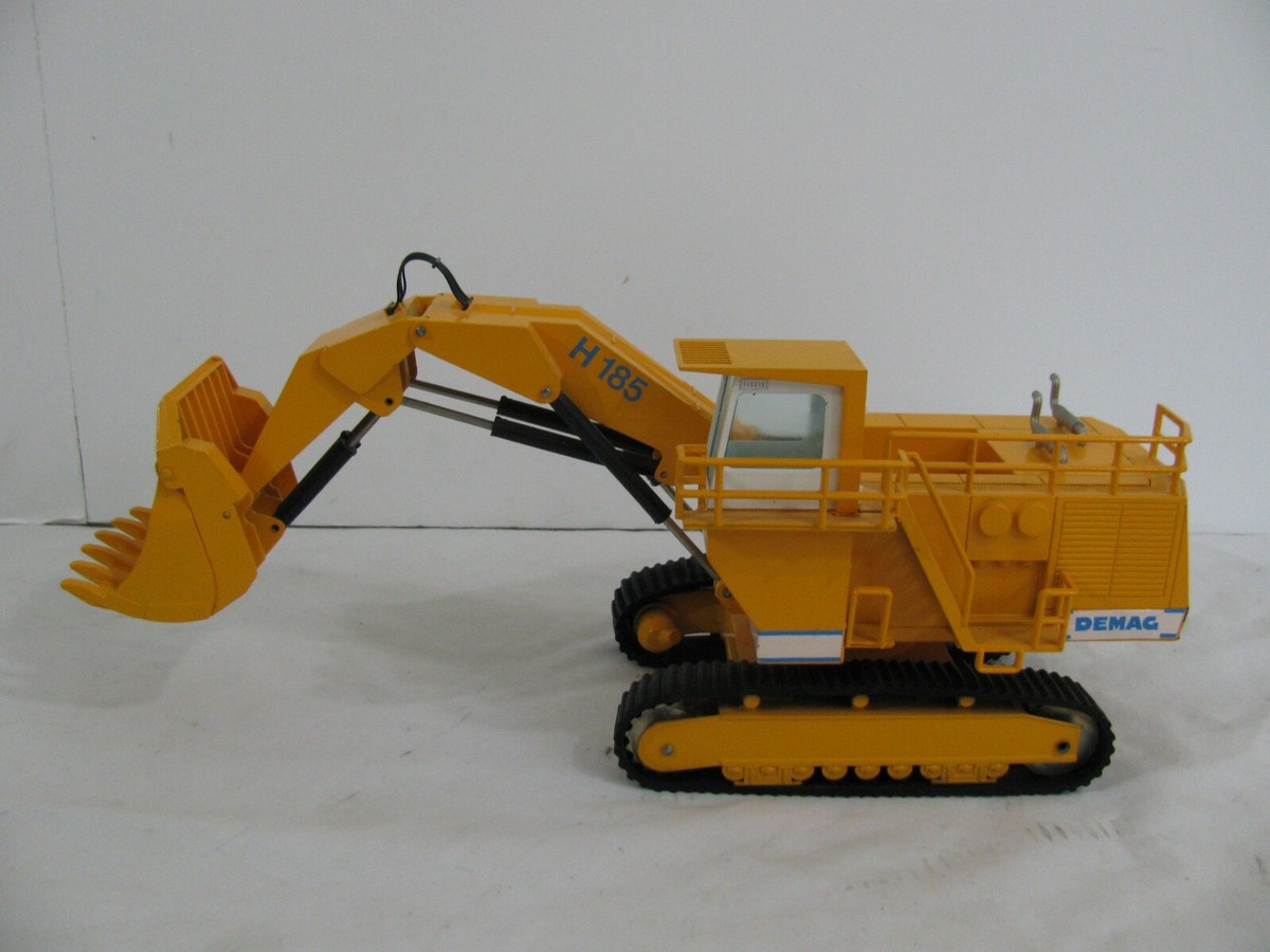 Vintage NZG 1/50 Scale Die-Cast Demag H185 Crawler Excavator #241