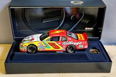 Terry Labonte ELITE #5 Kellogg's 1998 Monte Carlo RCCA 1:24 Regular Paint NEW