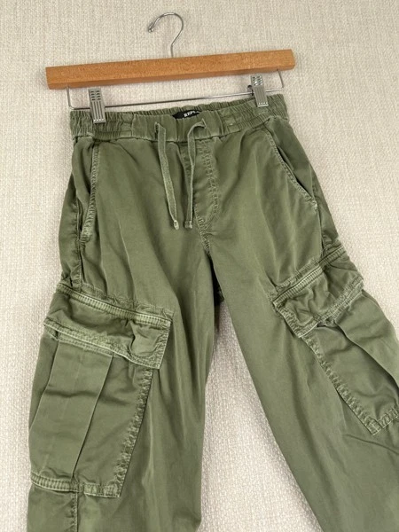 Pantalones cargo marca Replay niñas 12 (LEER) 23" x 24,5" verde militar elástico ciudad Foto 4 de 4