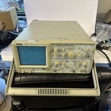 TENMA Oscilloscope 72-6805 *powers on* READ