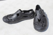 Men's Size 10 Speedo Black Buoy Sporty Summer Water Shoes Black EVA READ