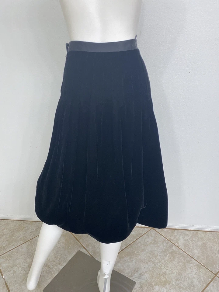 Adolfo Saks Fifth Avenue Black Velvet Skirt W Crinoline sz 4 Made US 26 In Waist - Image 2 of 4