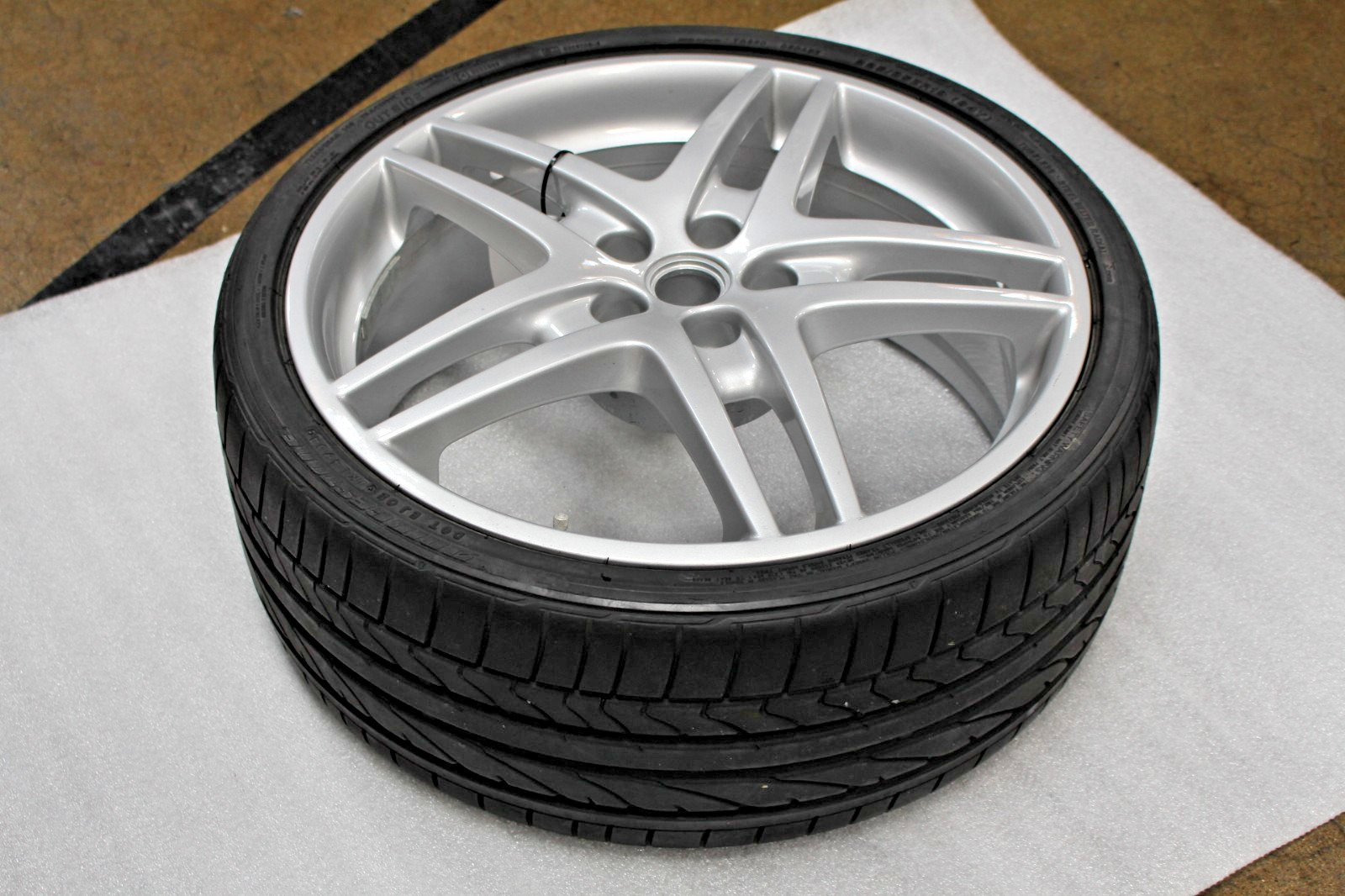 Ferrari F430 Coupe, Spider, Front Wheel, Paint Flaws, Used, P/N 194265