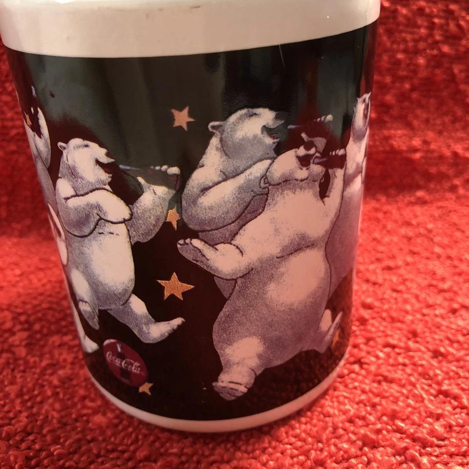 Taza de café de Navidad de porcelana vintage 1996 Group Polar Bears Coca Cola Gibson Foto 4 de 4
