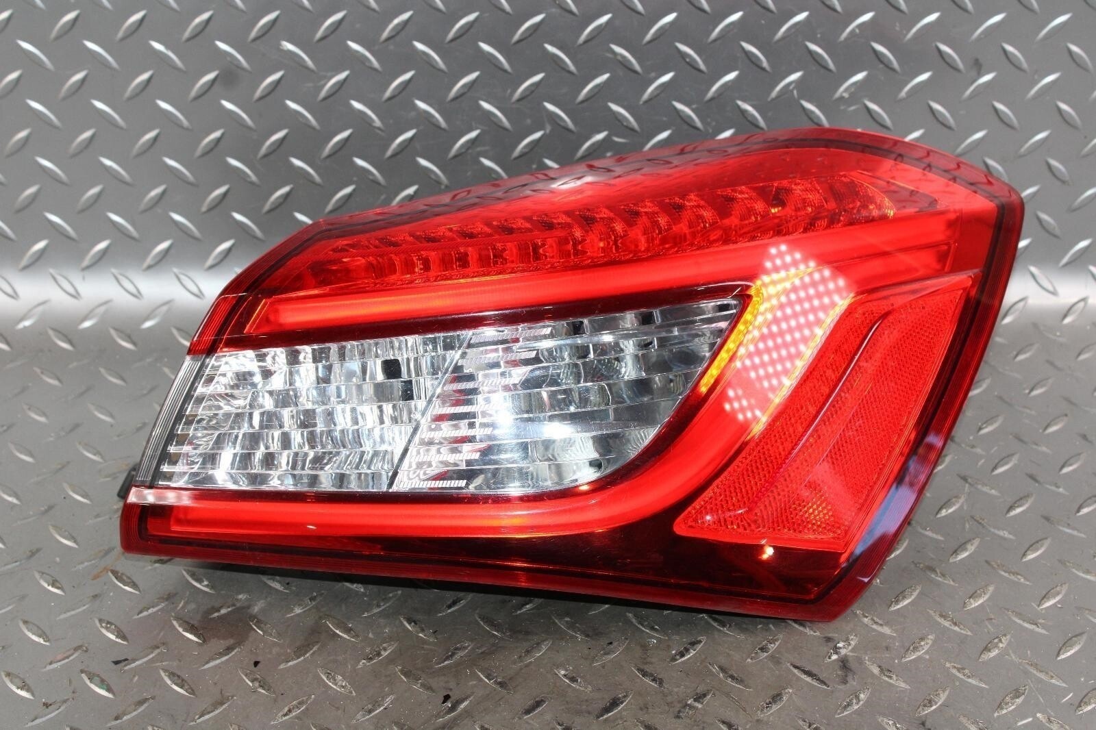 14-19 Ghibli Quarter Passenger Right RH Taillight Tail Light Lamp Lens OEM WTY