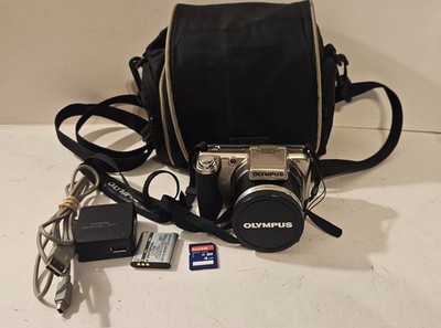 Olympus SP-800UZ 14MP Digital Camera w/ Case. Battery, Charger Strap & SD Card