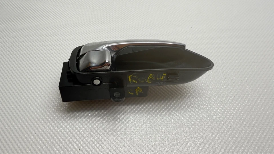 Оригинальная задняя правая внутренняя дверная ручка для Nissan Rogue 2008–2013 годов выпуска 80670-JM00A - Изображение 3 из 4