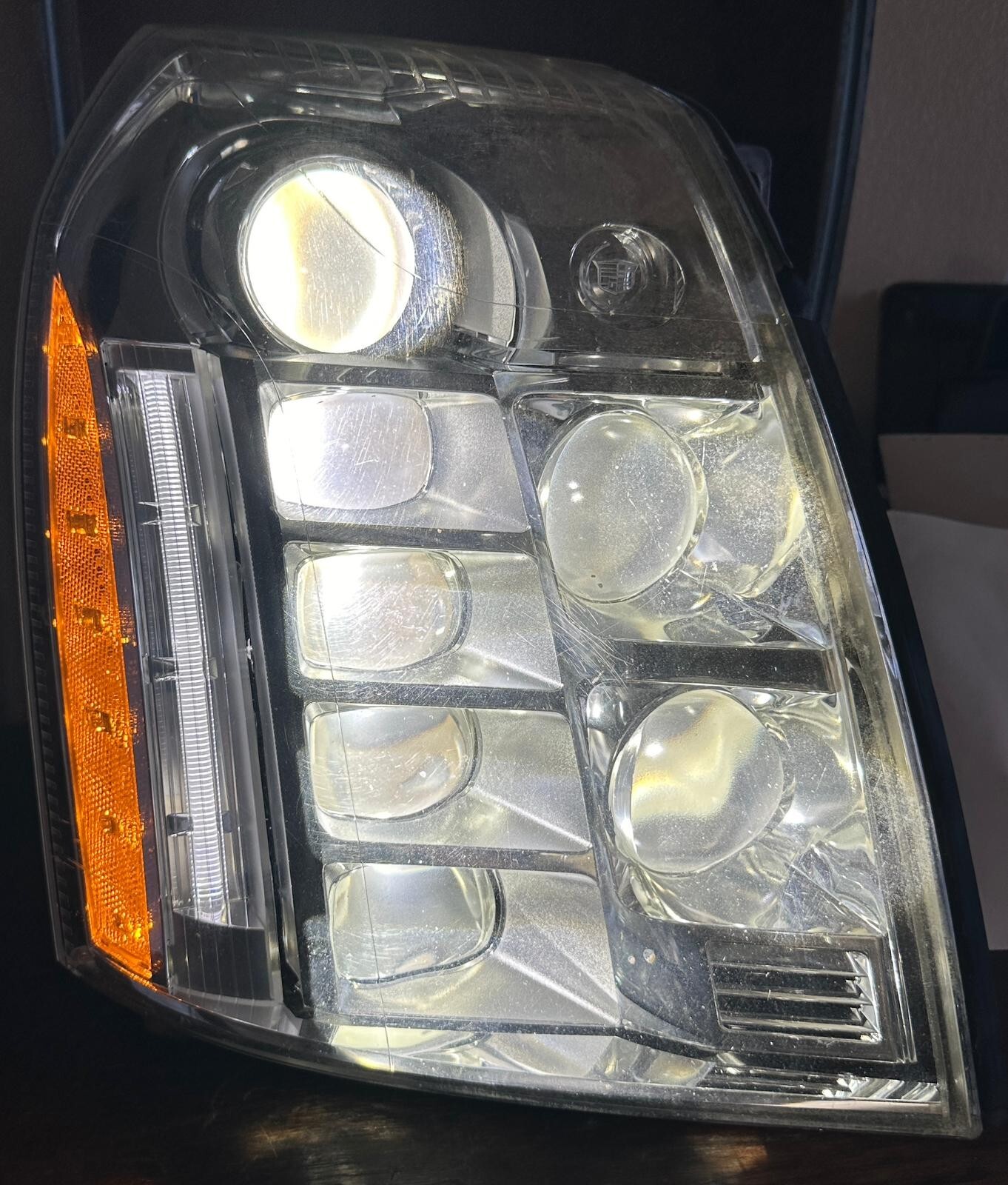Cadillac Escalade Platinum 2011 - 2014 RH Passenger Side LED 
