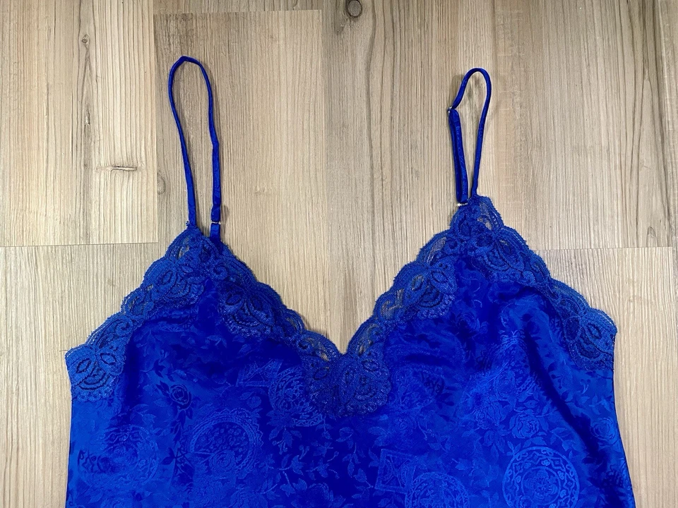 Camisón Victoria’s Secret Gold Label Foto 3 de 4