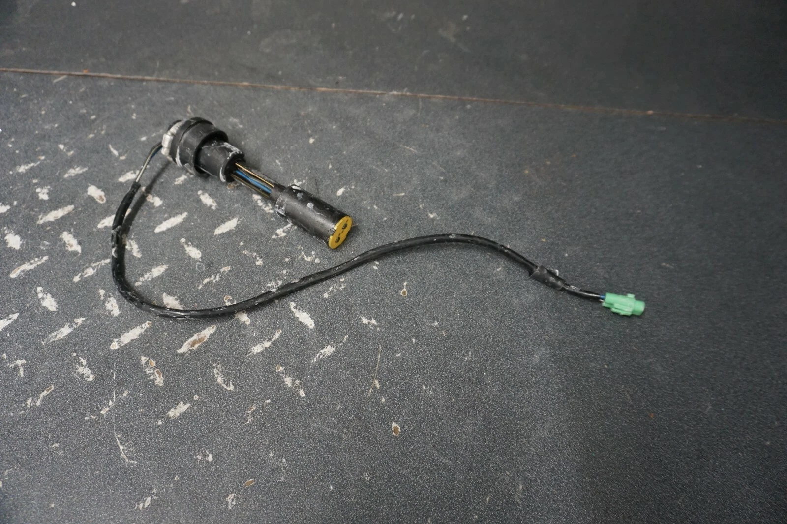 1995-97 Kawasaki PWC Jetski OEM Oil Level Sensor Switch Assembly 27010-3782 ZXI