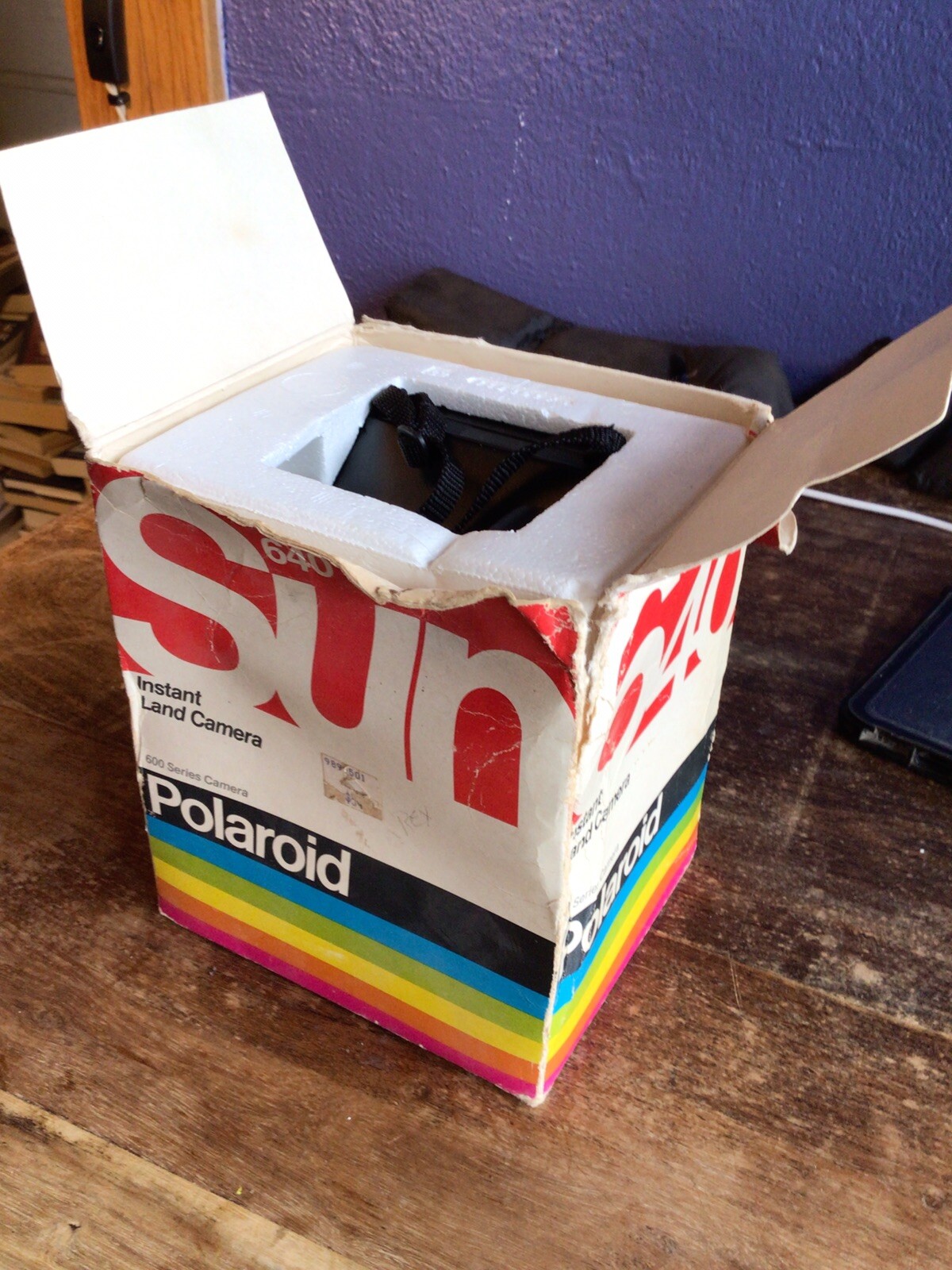 Polaroid Sun 640 Instant Land Camera In Original Box Paperwork