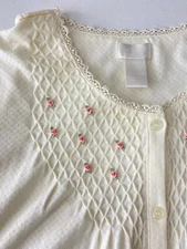 Go Softly LARGE Off White Long Nightgown Robe Embroidered Flower Pockets Vintage