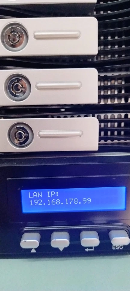 Nas Thecus N5200XXX + 5 HD da 3 TB - Immagine 4 di 4