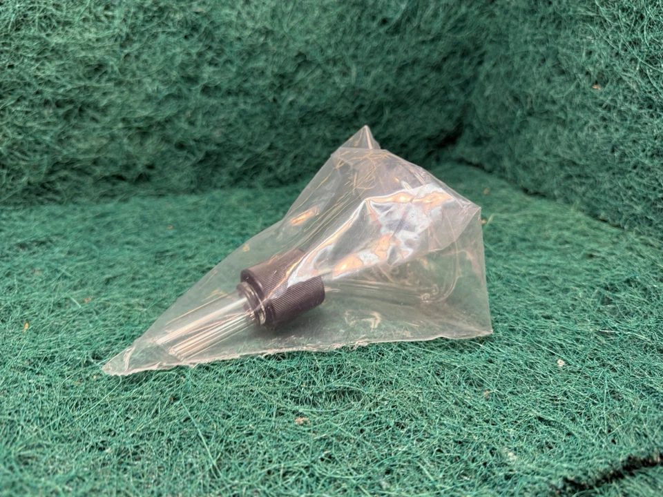 Radnoti 120140-A Reservoir Filling Funnel with Breather Tube - Image 4 of 4