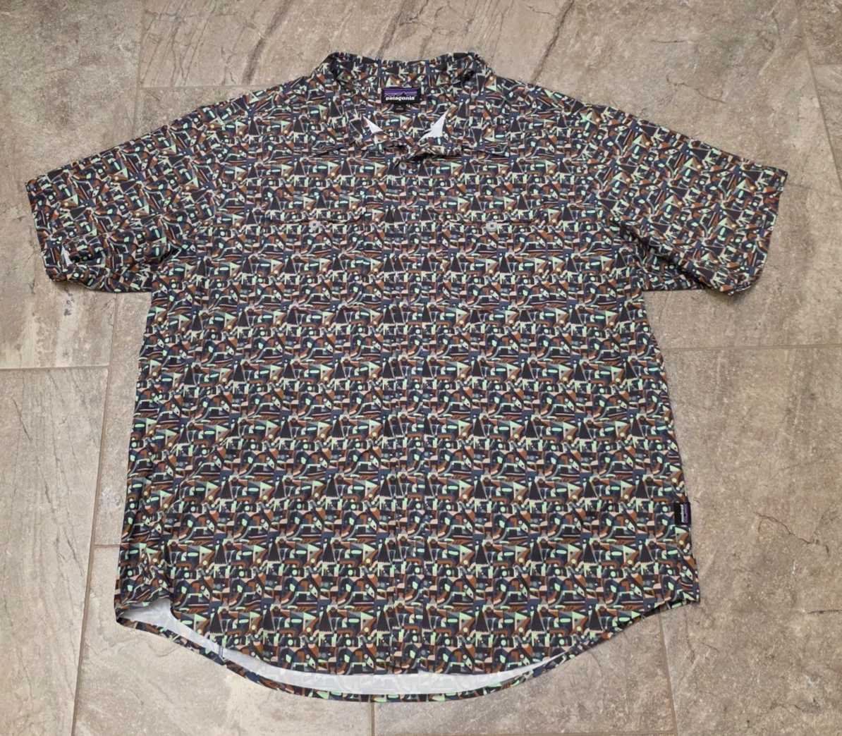 Patagonia UPF 40 Self Guided Hike pattern Shirt lose yourself blue Men's Sz XL