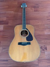 Yamaha Acoustic Guitar