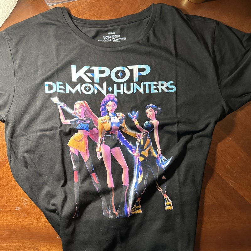 K-Pop Demon Hunters girls t-shirt