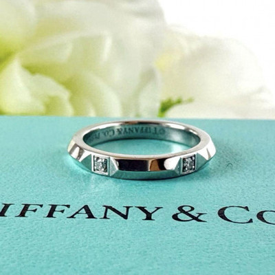Tiffany & Co. True Band 5P Diamonds Size 6 Platinum Pt950 Tiffany & Co. True Band 5P Diamonds Size 6 Platinum Pt950