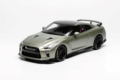 MOTORHELIX M83515 1/18 Nissan GT-R R35 Track Edition Engineered By NISMO T-Spec