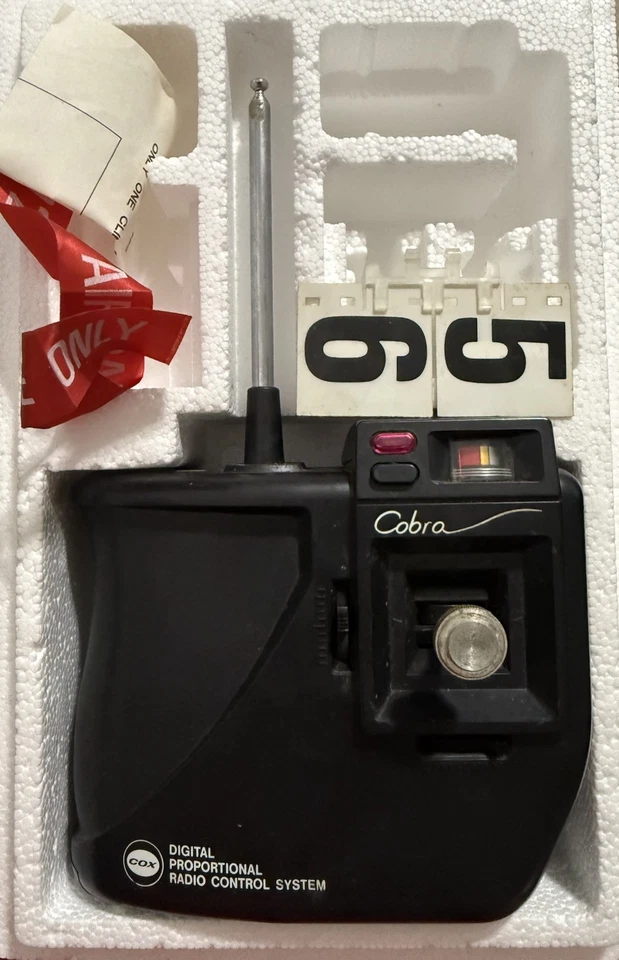 Cobra Cox Digital Proportional Radio Control System 72mHz Aircraft ONLY - Image 2 of 4