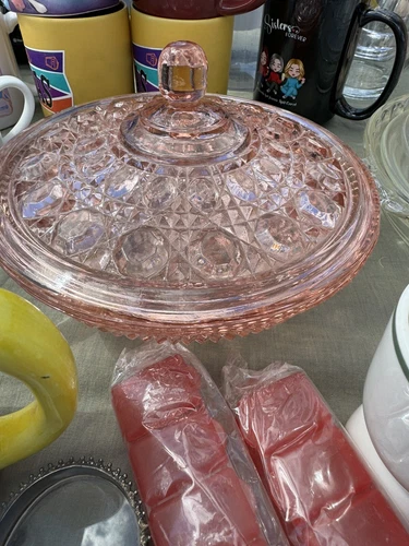 VTG BeautifulPink Depression Cut Glass Diamond Candy Dish Covered Bowl