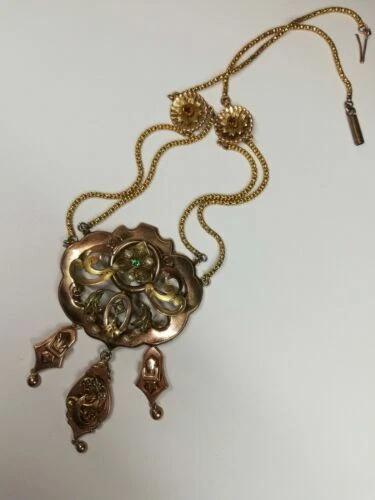 Collane e ciondoli antichi in oro