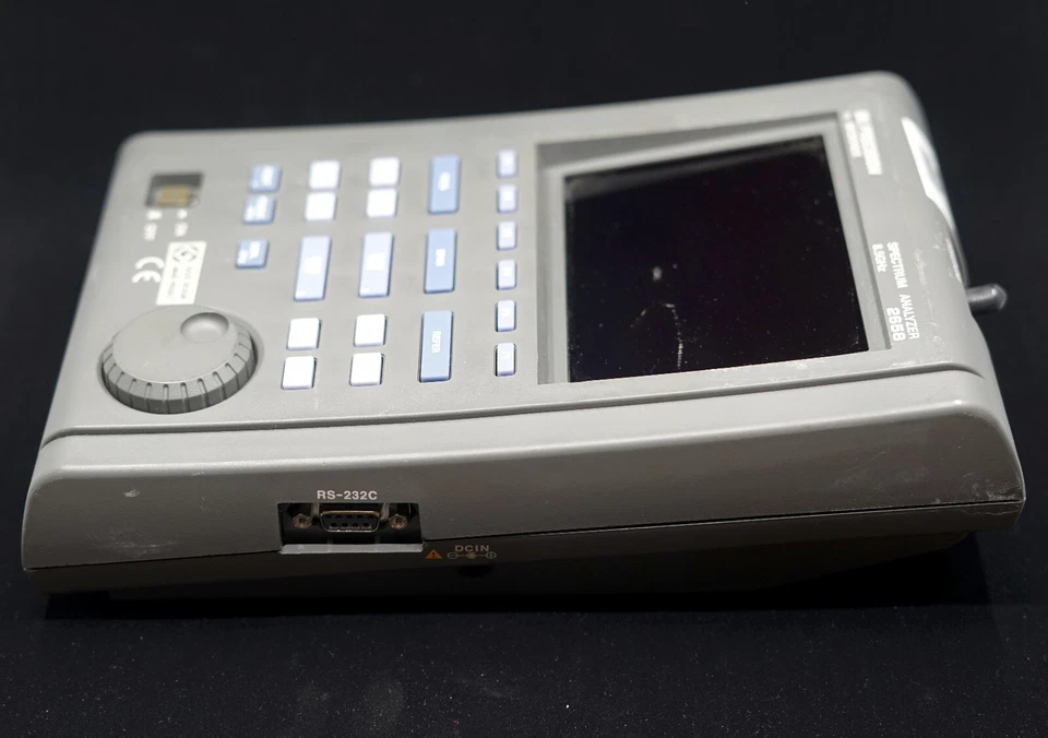 Analizador de espectro portátil BK Precision 2658 de 8,5 GHz Foto 2 de 4