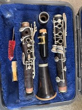 Selmer 100 wood Clarinet with case. Made in USA