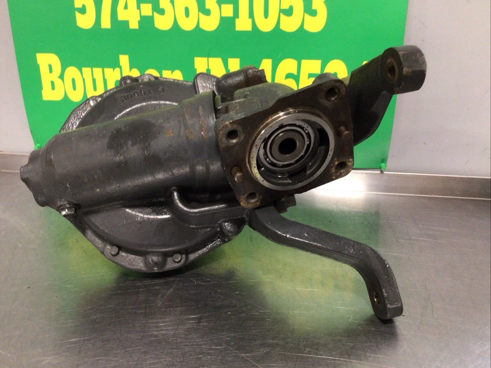 Husillo de buje delantero izquierdo Kubota B3200 LH Foto 4 de 4