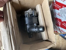 11-51-8-637-953 Genuine OE BMW Auxiliary Pump