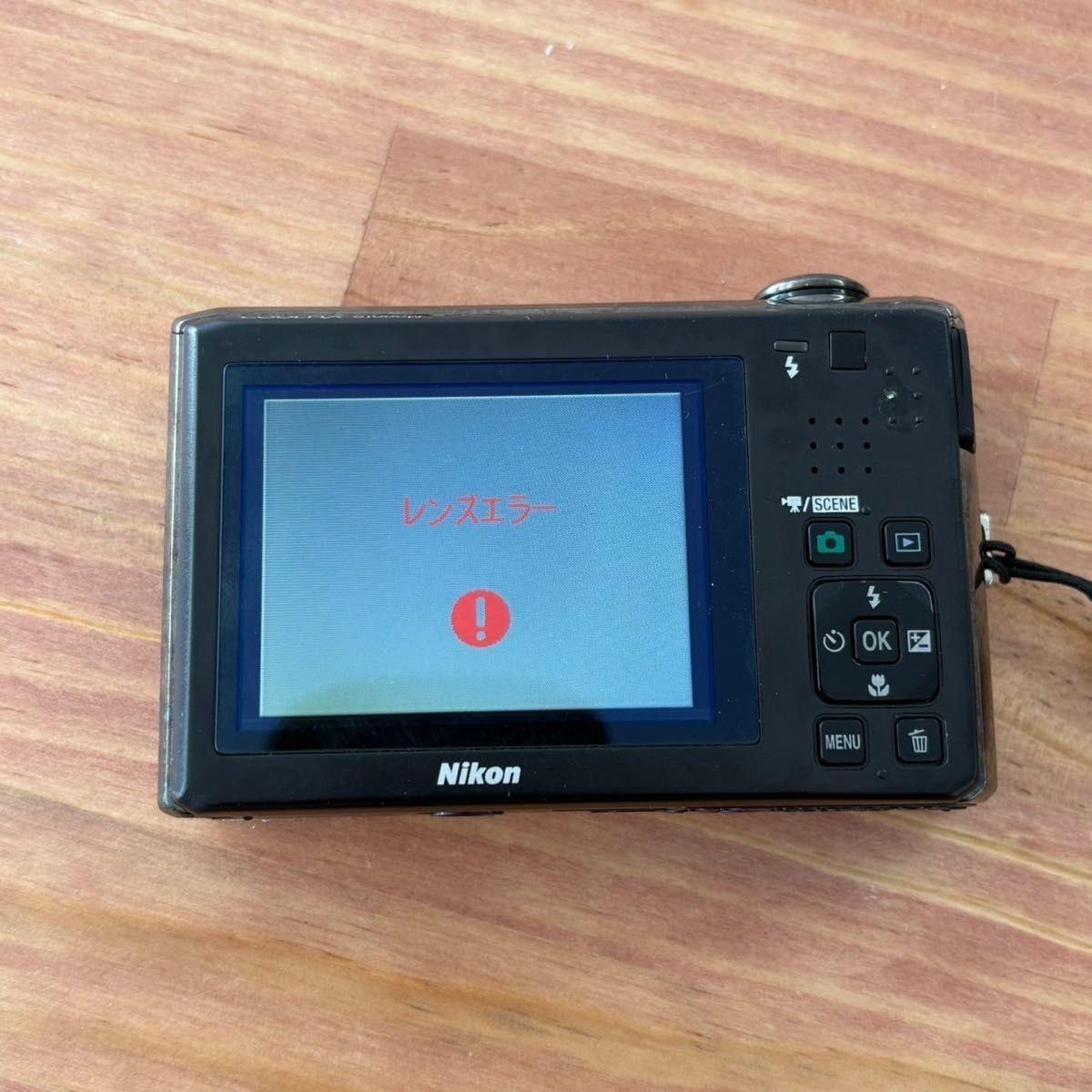Nikon COOLPIX S1000pj Silver Built-in Projector 12.1MP Digital