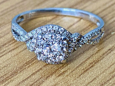 9ct White Gold 0.5.ct Diamond Engagement Ring Solitaire with Accent 1/2 Carat