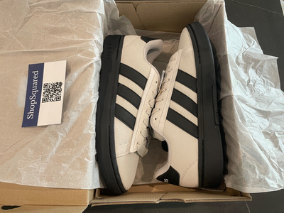 Adidas Grand Court Alpha 00s Shoes Suede Grey Men display picture 1