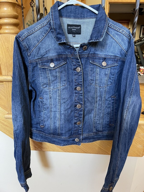 Girl's Denim Jean Jacket Medium Wash - Size L - Worn Once - Flawless