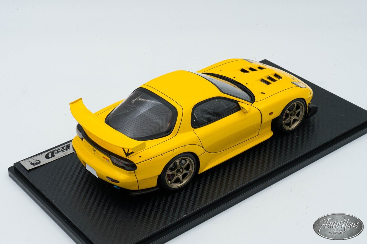 Mazda RX-7 イエロー 1/18 Ignition Model 1/18 Ignition Model D INITIAL D Mazda RX-7 (FD3S) Yellow
