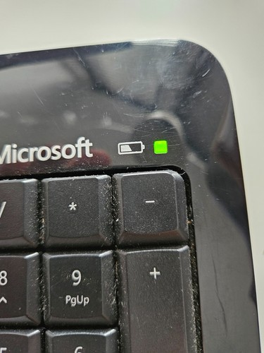 Microsoft Wireless Keyboard 2000 - Tested Working