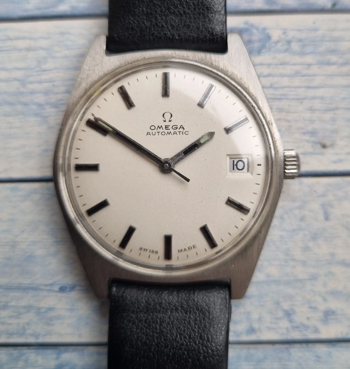 Omega — Vintage Omega Automatic Men's Watch Cal 565