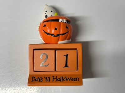 Vintage Halloween Pumpkin / Ghost Hallmark Halloween Countdown Table Decoration