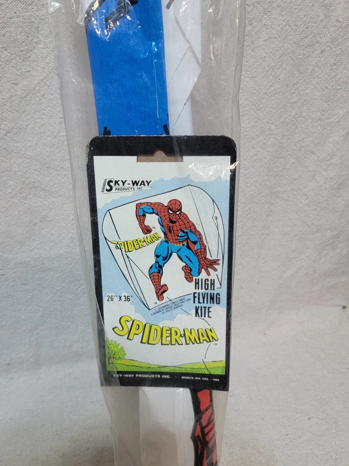 VINTAGE SPIDER-MAN SKY-WAY HUGE 4 FT. KITE MARVELMANIA RARE AVENGERS MIB 1979 - Image 2 of 4