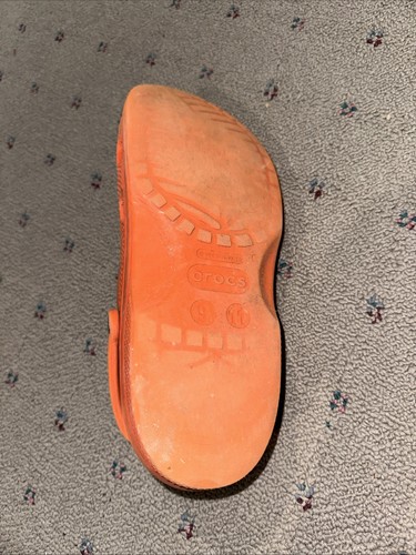 Zuecos Crocs Clásicos Naranja, Hombre Talla 9 Mujer Talla 11 - Imagen 3 de 3