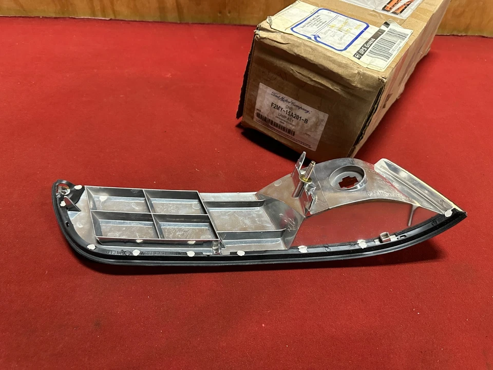 NOS 1992-1994 MERCURY GRAND MARQUIS SIDE MARKER LIGHT F2MY-15A201-B LH 92-94 - Imagem 3 de 3