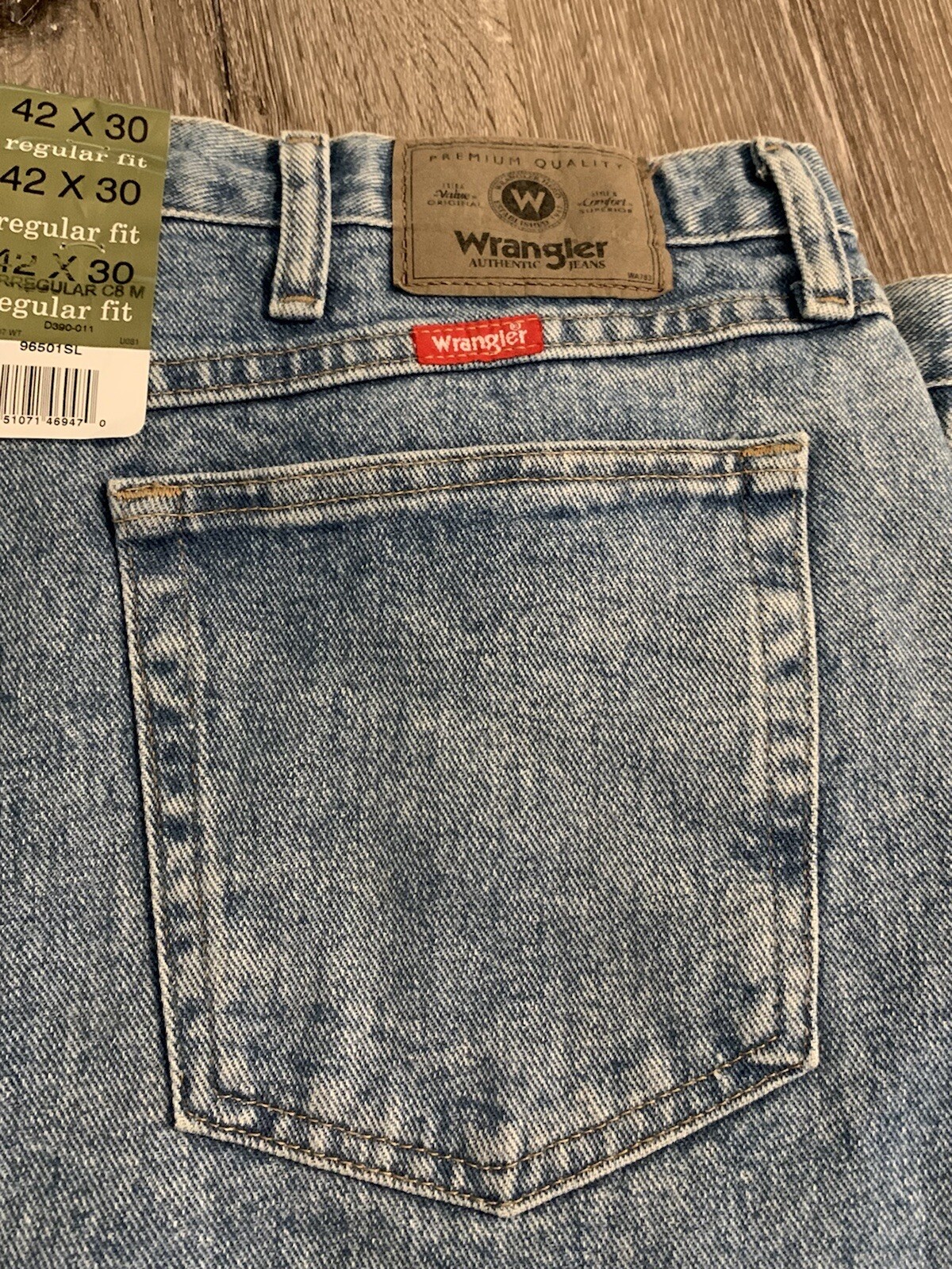 Wrangler Jeans Mens 42 X 30 Regular Fit 