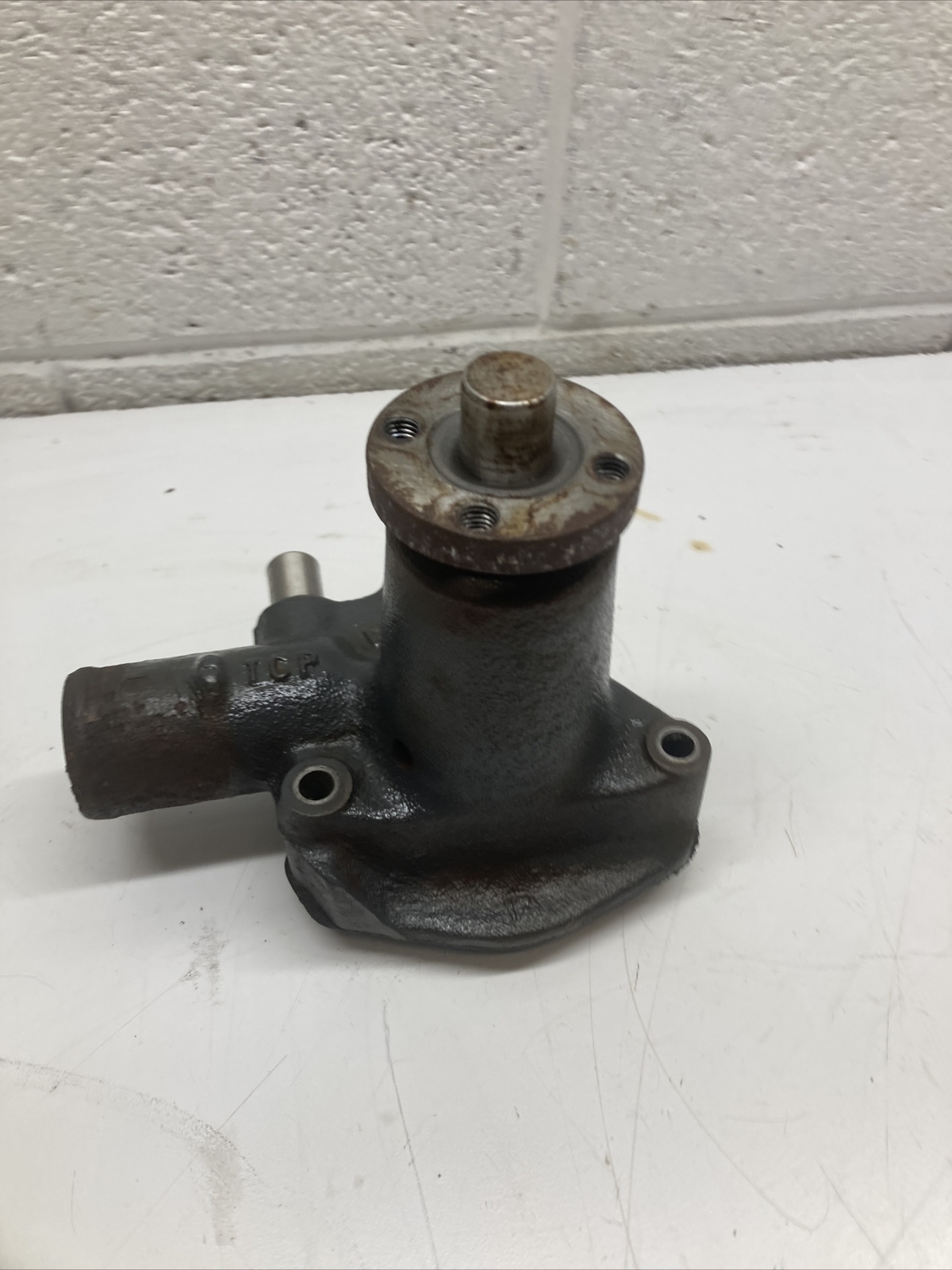Y3 OMC Cobra Ford 2.3L 4cyl Pump Re-Circulating 984876 0984876  