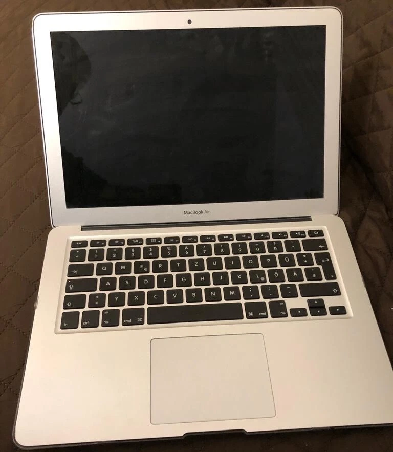 Apple MacBook Air 13" · i5 5th gen 1.8 GHz · 8GB · 128GB, Foto 1 von 5