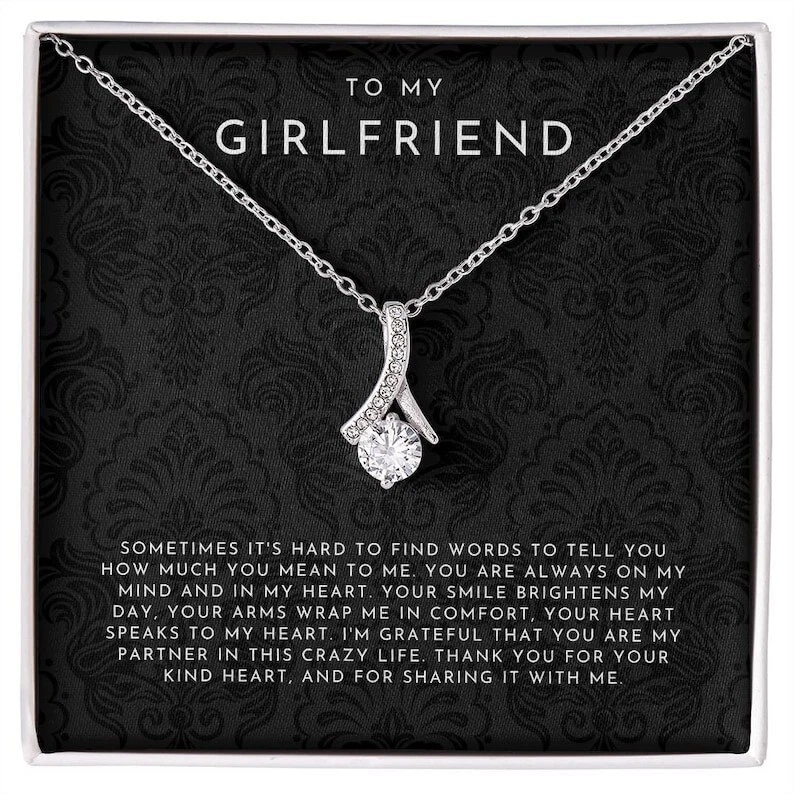 Meaningful necklace store for girlfriend