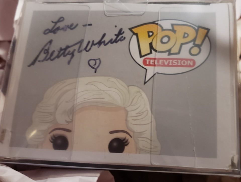 🔥 Betty White Signed Autographed Golden Girls Funko Pop COA Beckett
