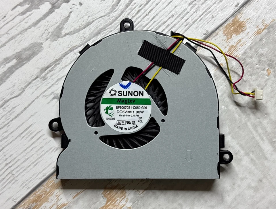Genuine Dell Latitude 3540 / Inspiron 3521 3537 5537 CPU Fan 074X7K DC28000C8S0 - Image 2 of 2